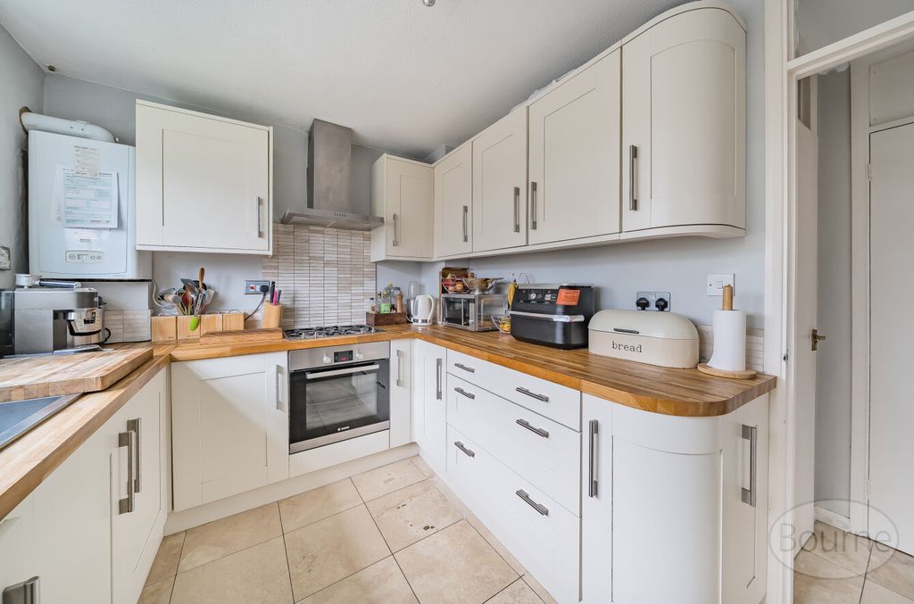 Additional image 5 of 2 bed flat for saleQueens Court Ride, Cobham, Surrey KT11