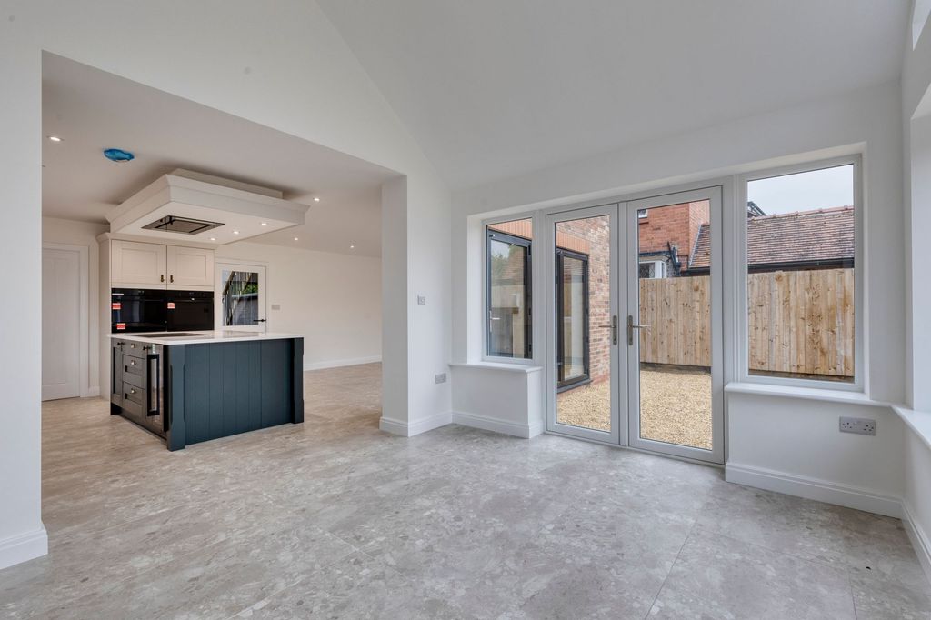 Additional image 13 of 4 bed detached house for salePlot 2, 27 Crewe Road, Shavington, Crewe CW2