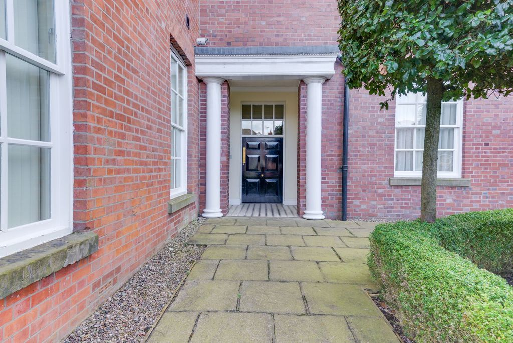 Additional image 5 of 3 bed flat for saleWestholme Close, Congleton CW12