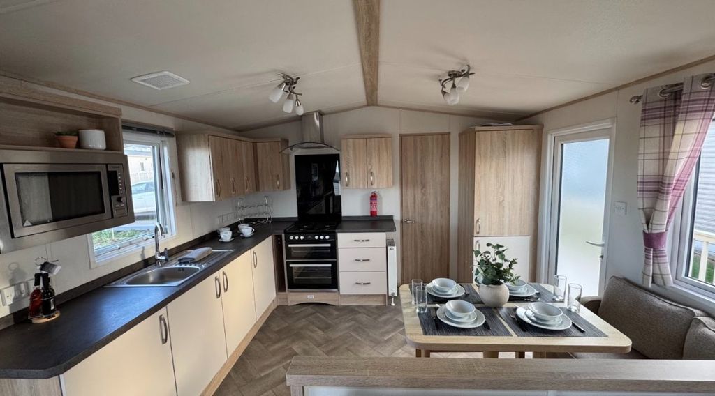 2 bed mobile/park home for saleCockburnspath TD13 photo 3