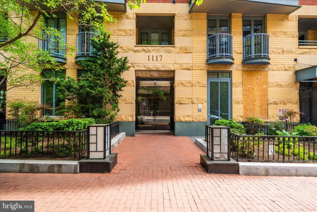 Additional image 2 of 1117 10th Street NW Unit 1009, Washington, DC 20001