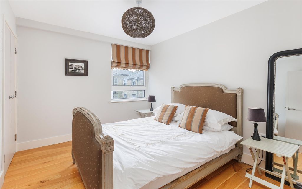 Additional image 12 of 3 bed flat for saleCowes, Isle Of Wight PO31