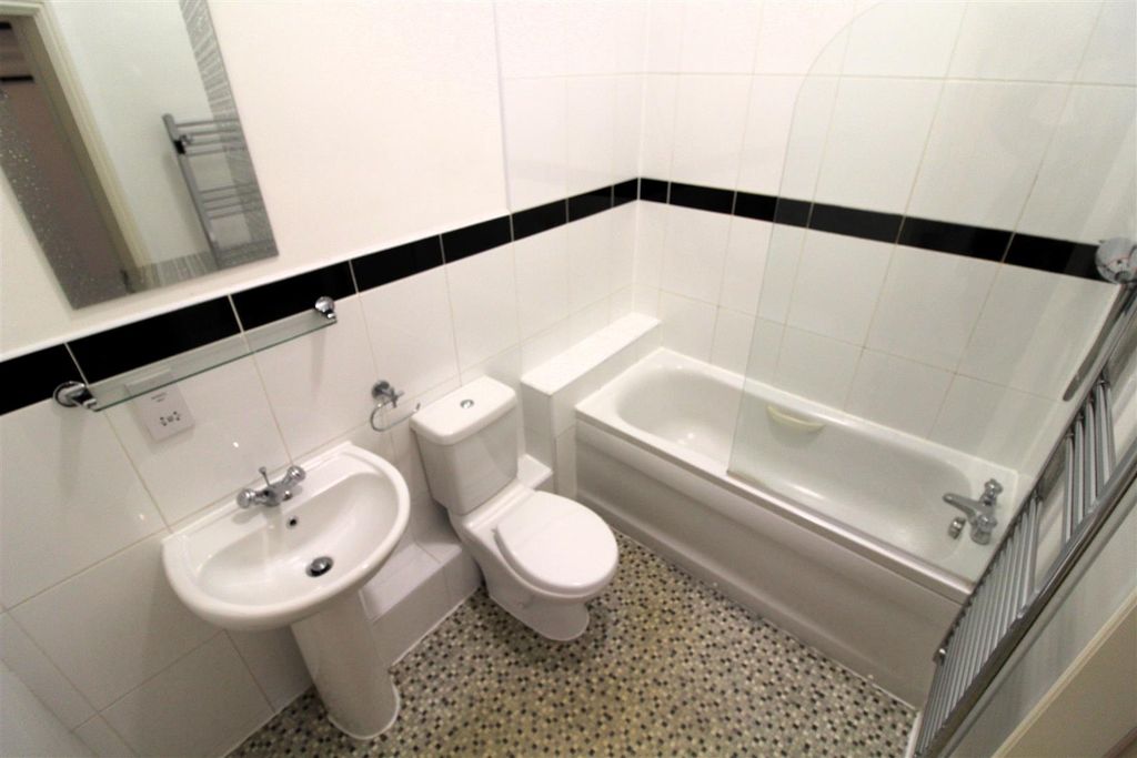 Additional image 11 of 1 bed flat for saleSalisbury Close, Crewe CW2