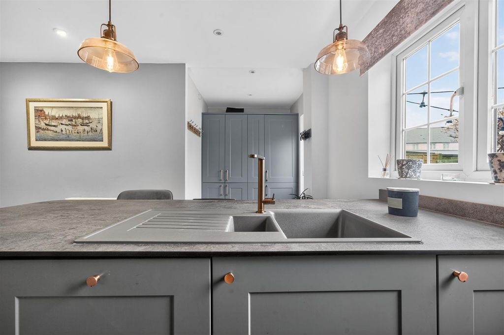 Additional image 8 of 4 bed detached house for salePark Lane, Corsham SN13