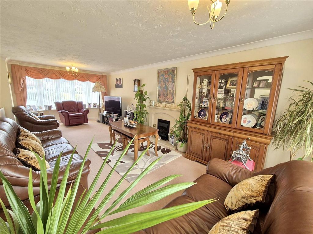 Additional image 4 of 4 bed detached house for saleBuckingham Road, Coalville LE67