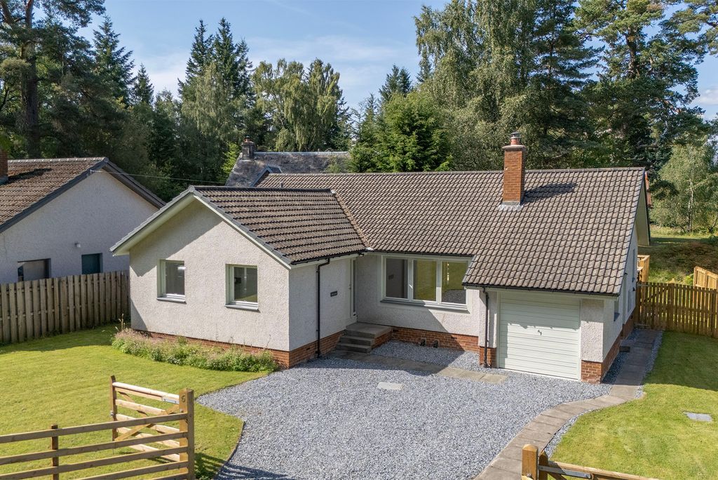 3 bed detached bungalow for saleDall, Rannoch PH17