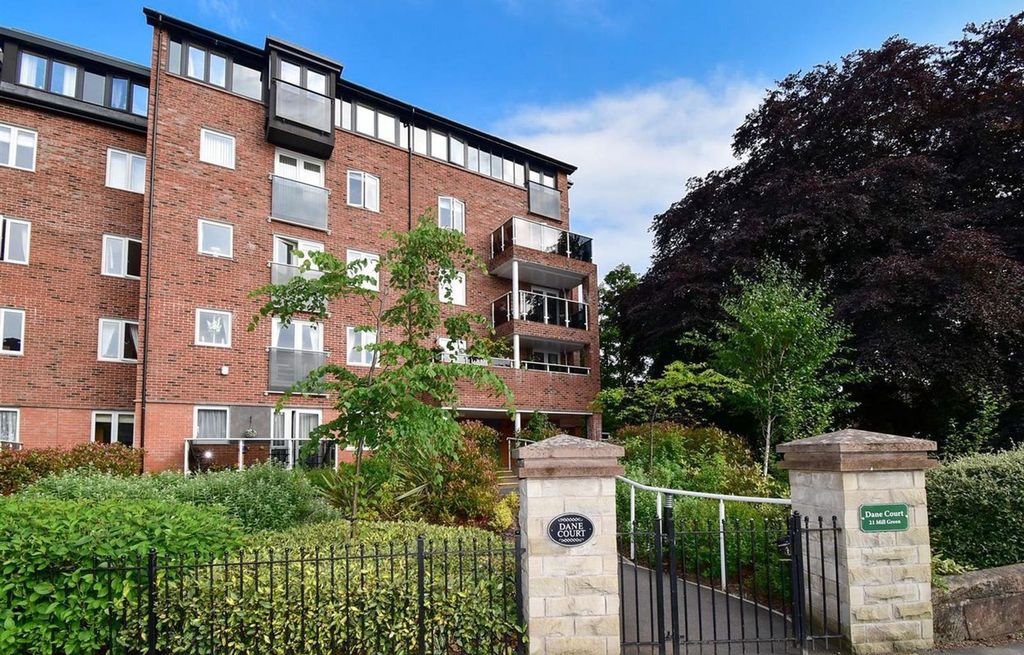 2 bed flat for saleMill Green, Dane Court CW12
