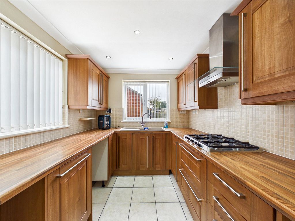 Additional image 17 of 3 bed semi-detached house for saleIpswich Road, Colchester CO4