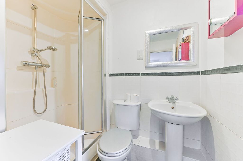 Additional image 14 of 5 bed detached house for saleWater Mead, Coulsdon, Chipstead CR5