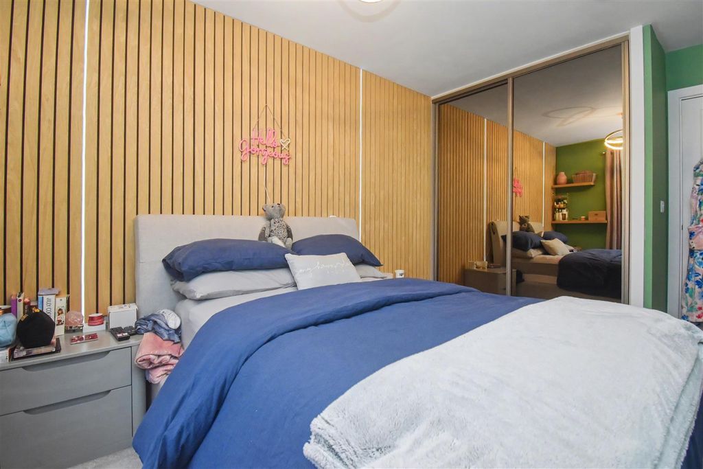 Additional image 8 of 2 bed flat for saleNn18, Bembridge House, Station Road, Corby NN17