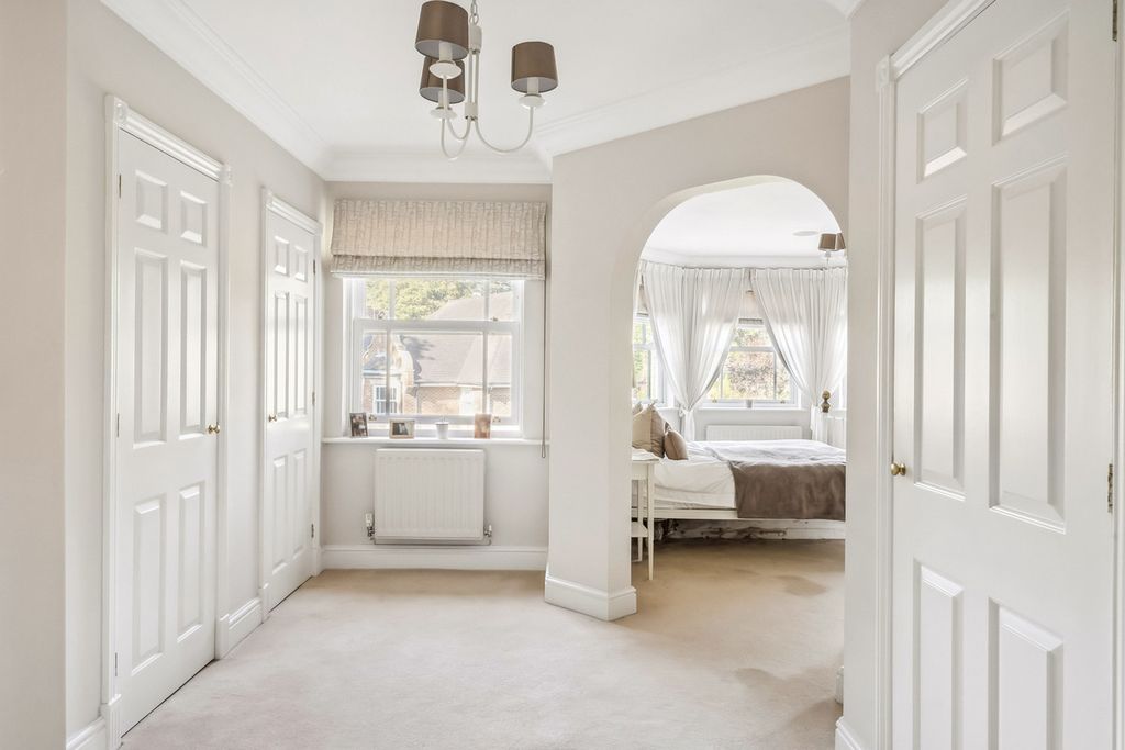 Additional image 15 of 5 bed detached house for saleSandringham Park, Surrey KT11