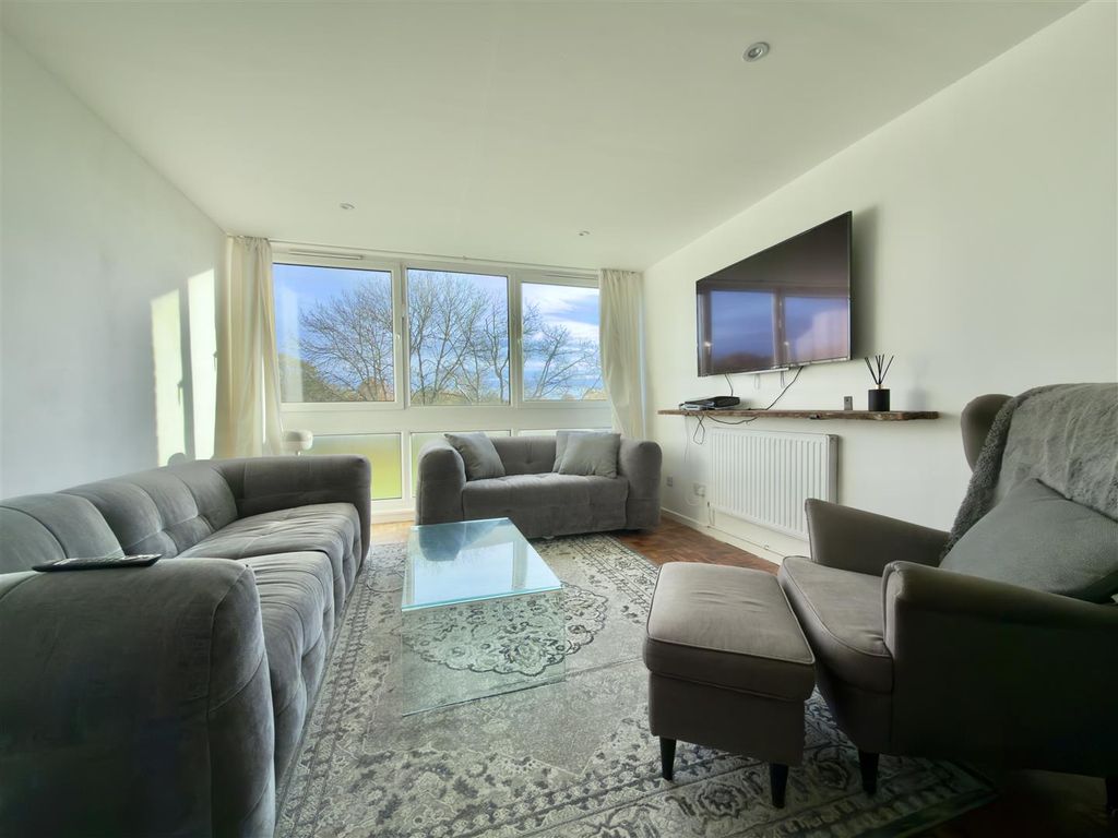 Additional image 5 of 2 bed flat for saleHailey Place, Cranleigh GU6