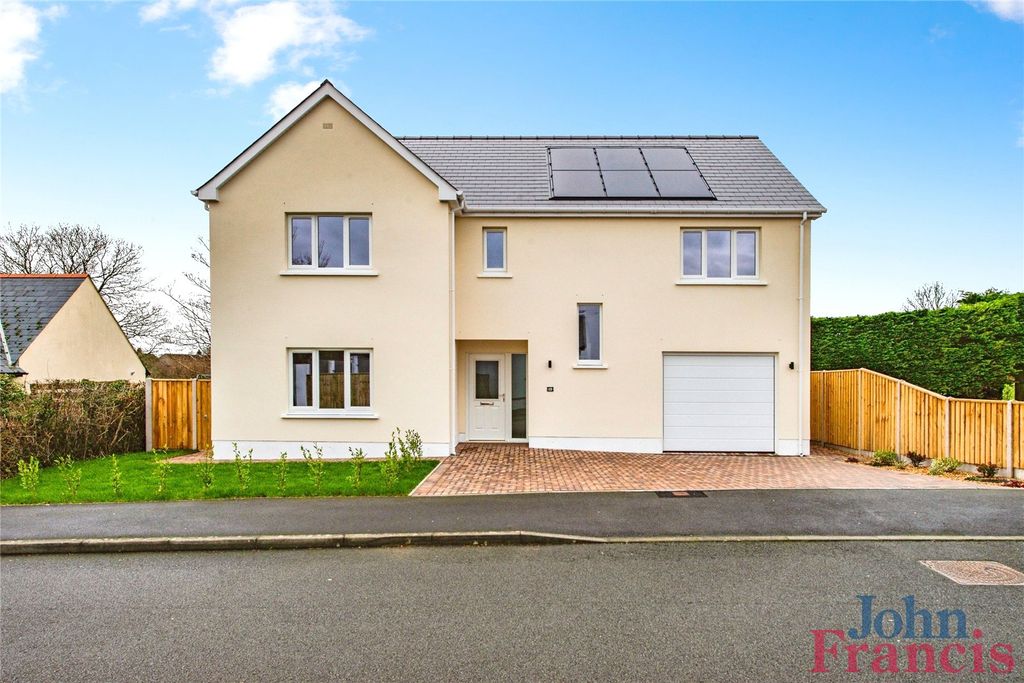 5 bed detached house for saleBro Derwen, Clunderwen SA66