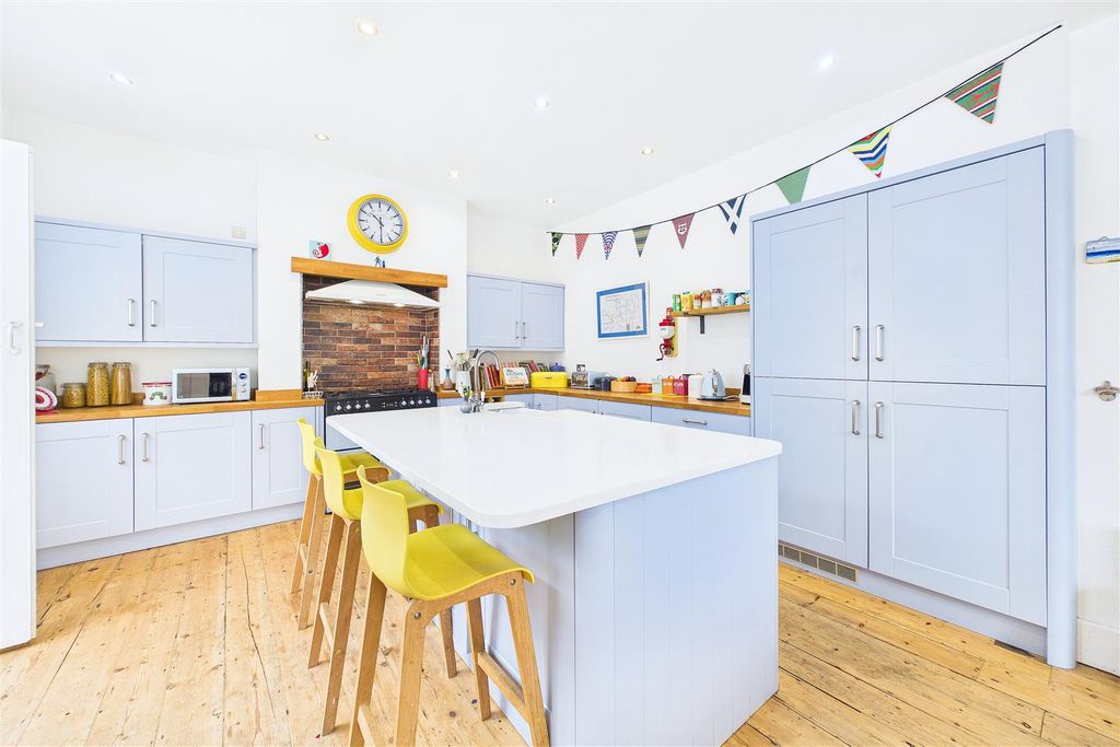 Additional image 9 of 4 bed semi-detached house for saleGardens Road, Clevedon BS21