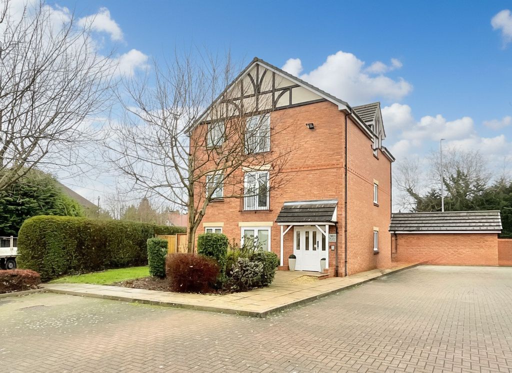 2 bed flat for saleSpringfield Drive, Wistaston CW2