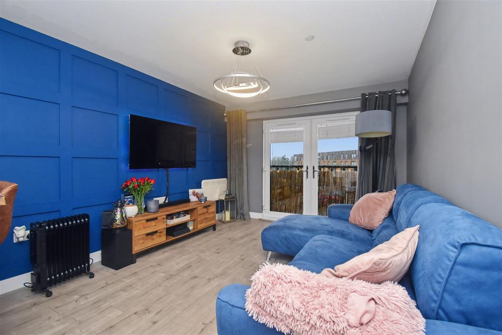Additional image 5 of 2 bed flat for saleNn18, Bembridge House, Station Road, Corby NN17