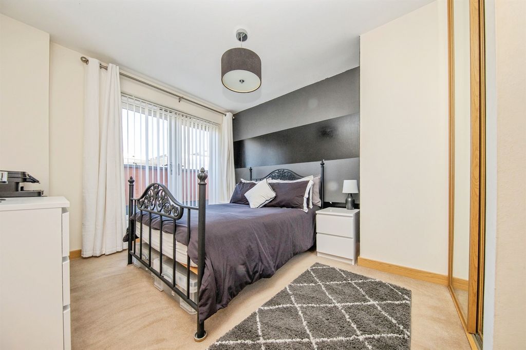 Additional image 15 of 3 bed penthouse for saleCaelum Drive, Colchester CO2
