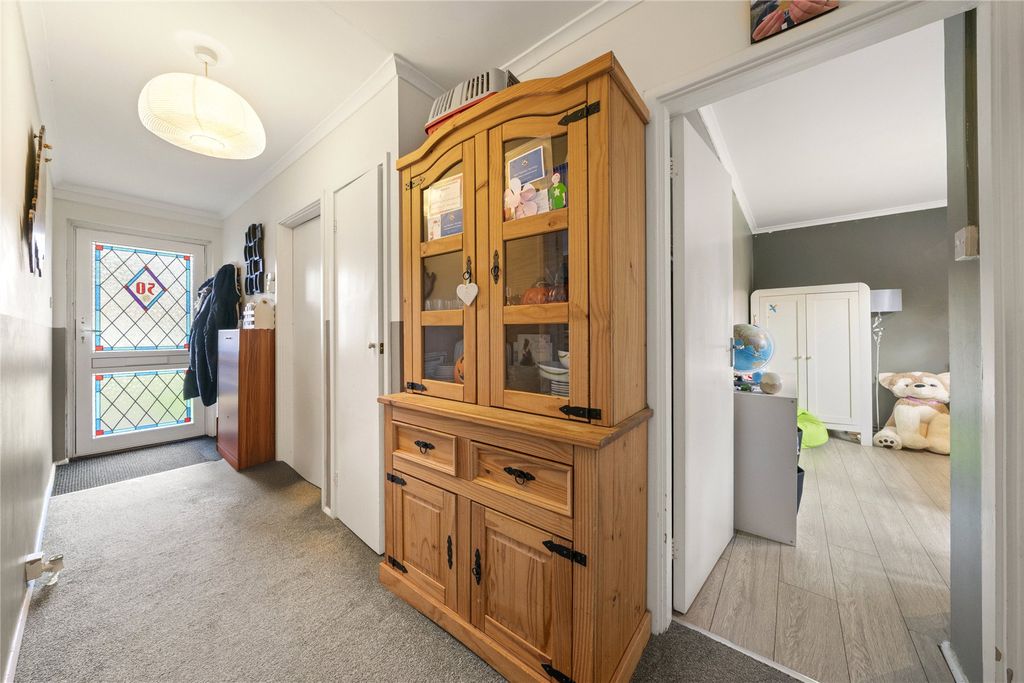 Additional image 5 of 2 bed flat for saleWinston Drive, Stoke D'abernon, Cobham, Surrey KT11