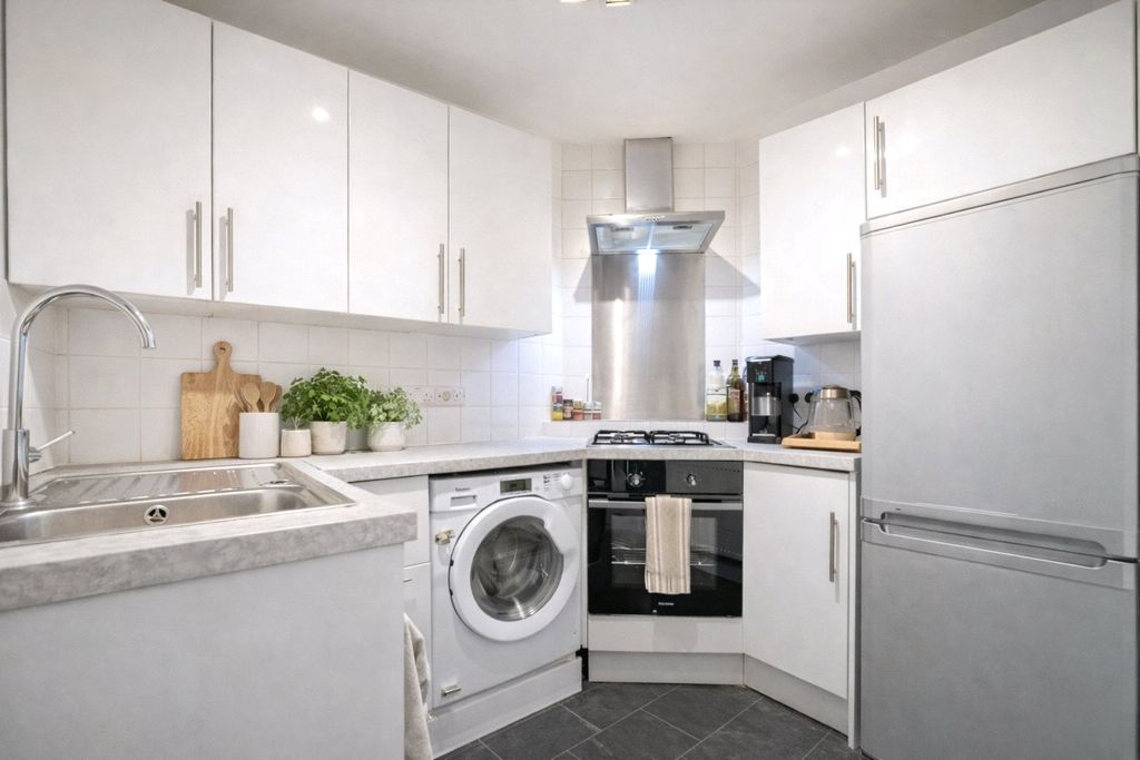 Additional image 3 of 2 bed flat for saleLyster Mews, Cobham, Cobham, Surrey KT11