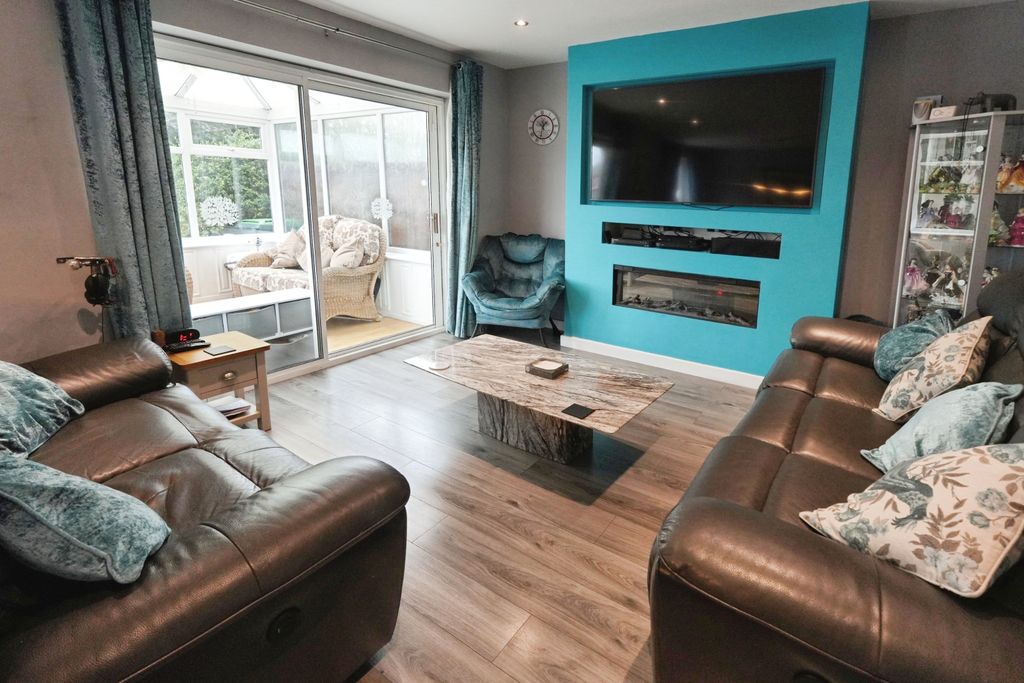 Additional image 10 of 4 bed detached house for saleLee Road, Cradley Heath B64