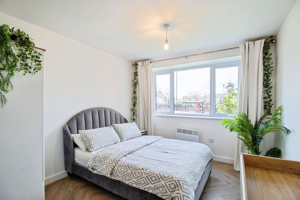 Additional image 7 of 2 bed flat for sale256 Foleshill Road, Coventry CV6