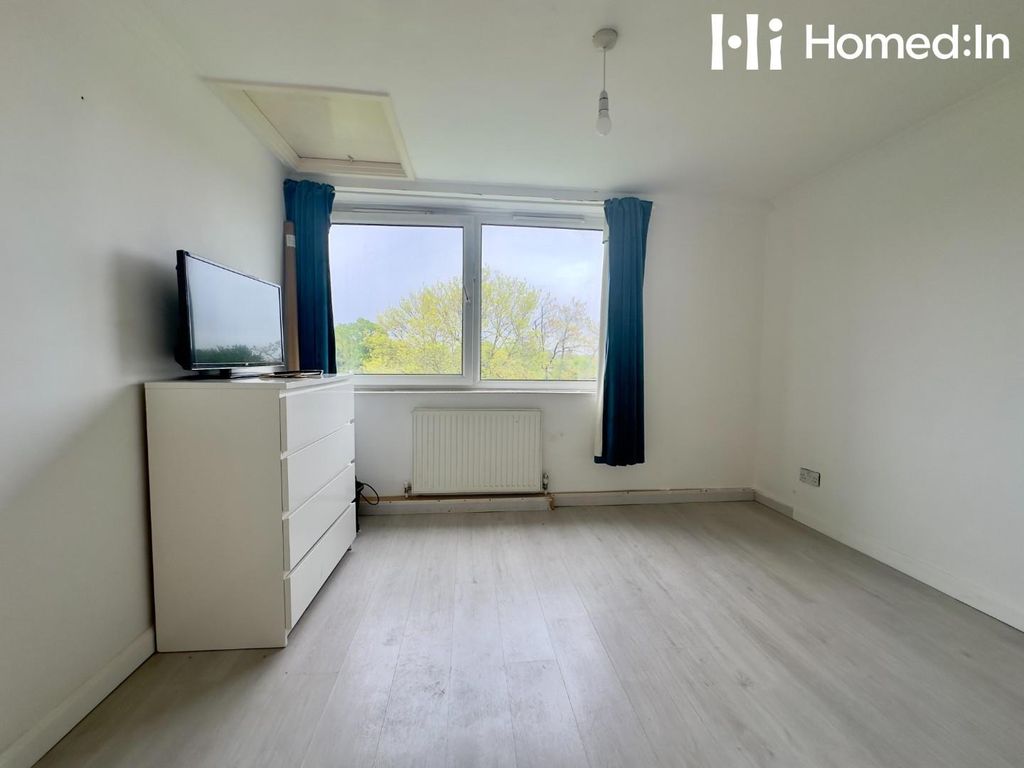 Additional image 15 of 2 bed flat for saleHailey Place, Cranleigh GU6