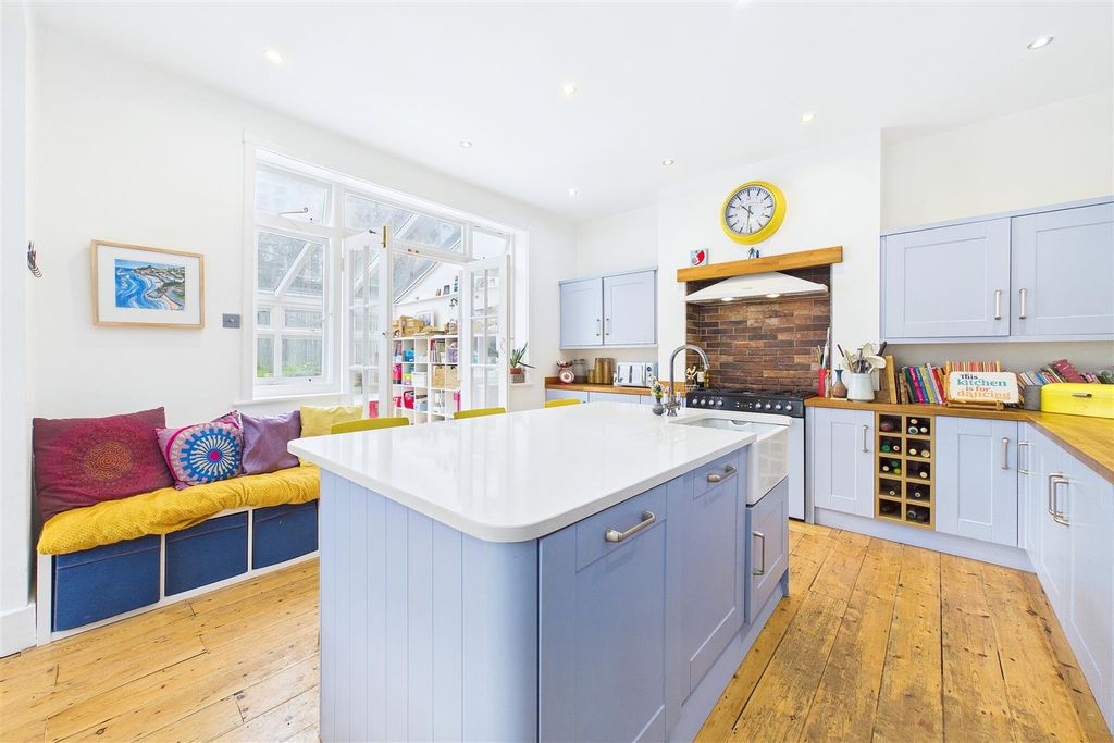 Additional image 8 of 4 bed semi-detached house for saleGardens Road, Clevedon BS21
