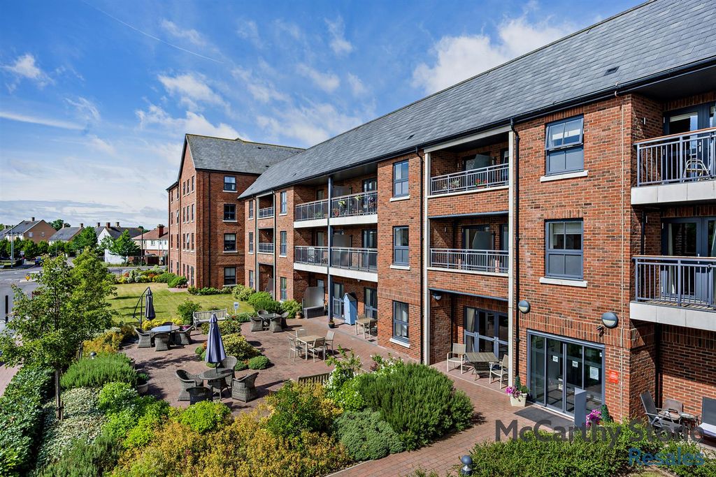 2 bed flat for saleLancer House, Butt Road, Colchester CO2