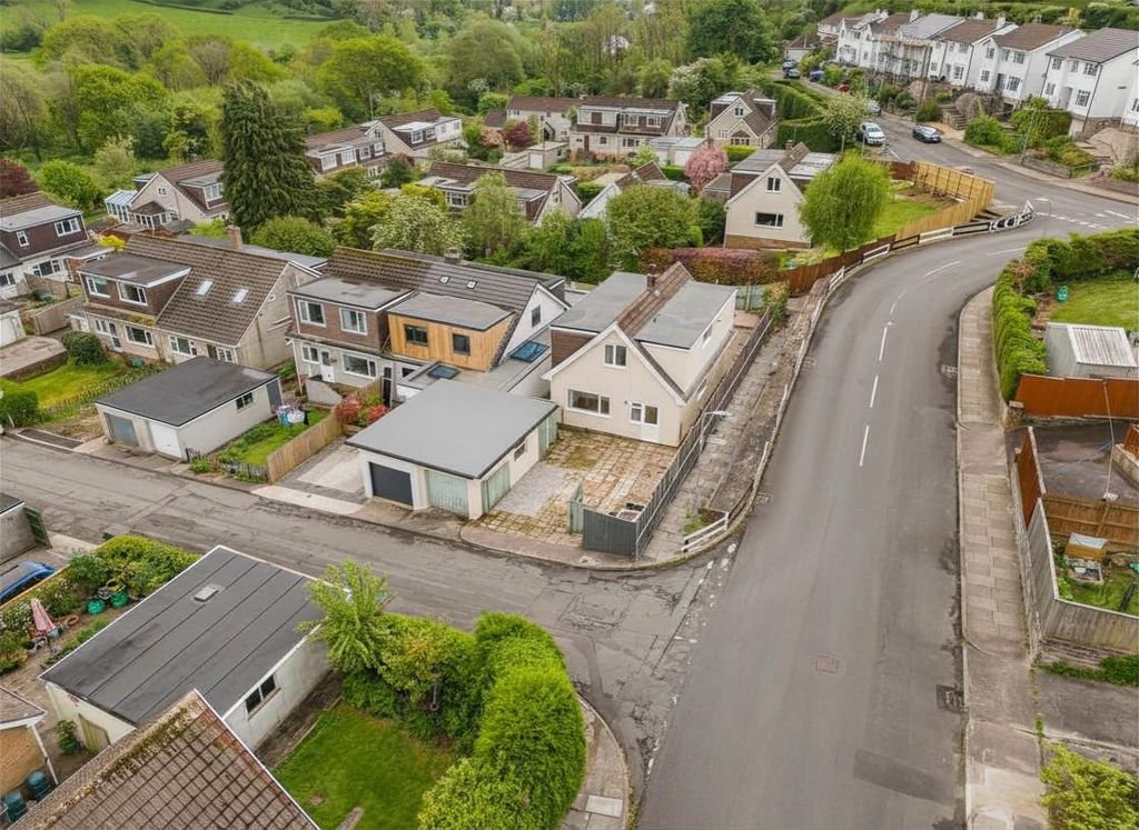 4 bed detached house for saleWolfe Close, Cowbridge CF71