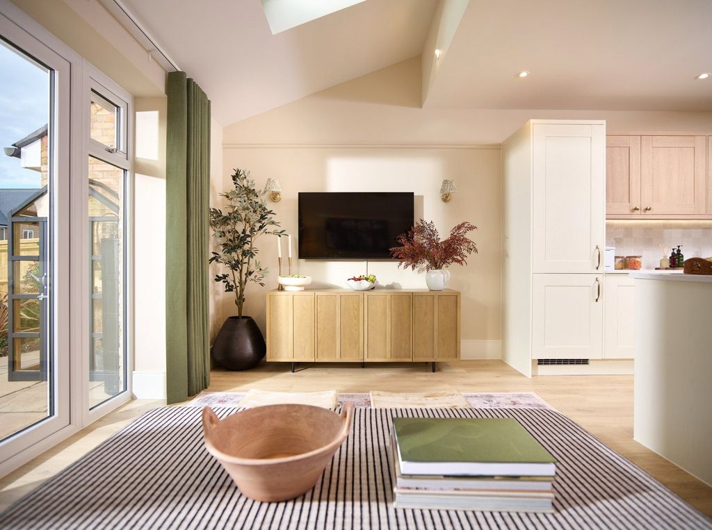 Additional image 4 of 4 bed semi-detached house for saleLeighwood Fields, Cranleigh, Surrey GU6