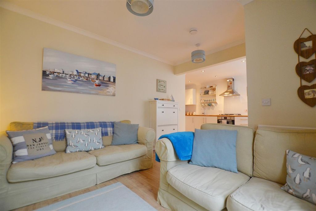 Additional image 4 of 2 bed flat for saleWogan Terrace, Saundersfoot SA69