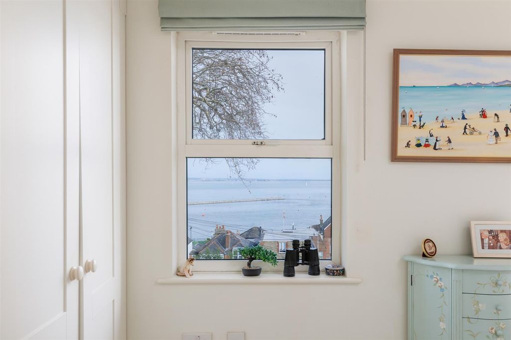 Additional image 16 of 4 bed property for saleCowes, Isle Of Wight PO31