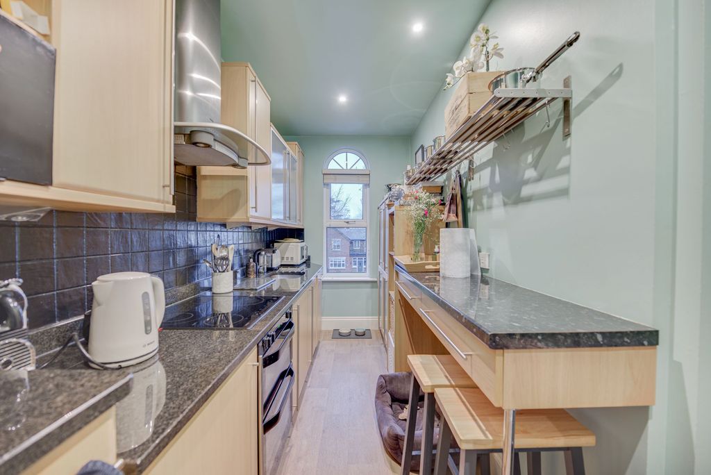 Additional image 7 of 2 bed flat for saleNewcastle Road, Congleton CW12