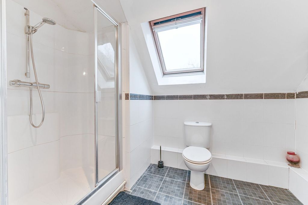 Additional image 19 of 5 bed detached house for saleWater Mead, Coulsdon, Chipstead CR5