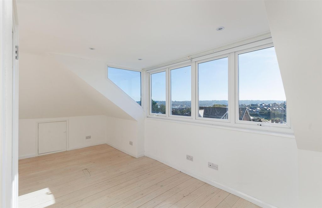 Additional image 25 of 5 bed detached house for saleCowes, Isle Of Wight PO31