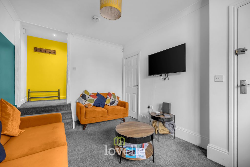 Additional image 6 of 4 bed end terrace house for saleThrunscoe Road, Cleethorpes DN35