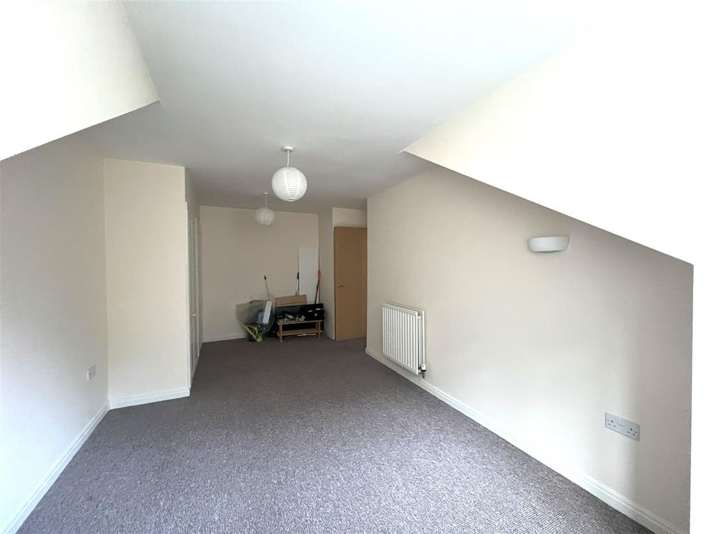 Additional image 9 of 3 bed flat for saleMill Green, Congleton CW12