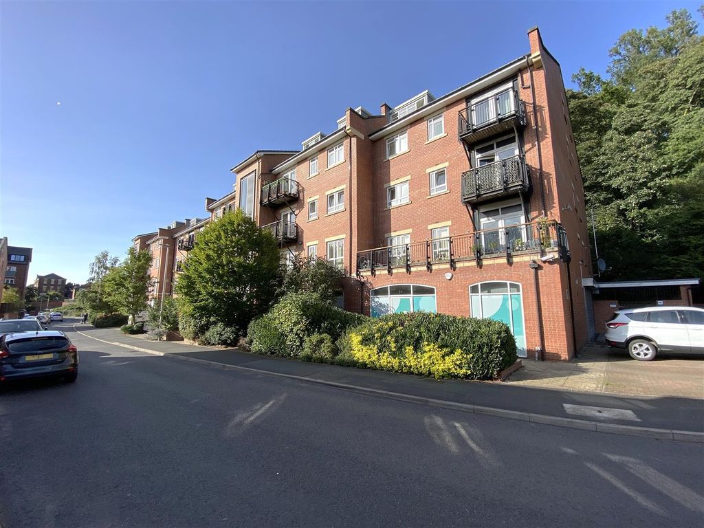 2 bed flat for saleMill Green, Congleton CW12