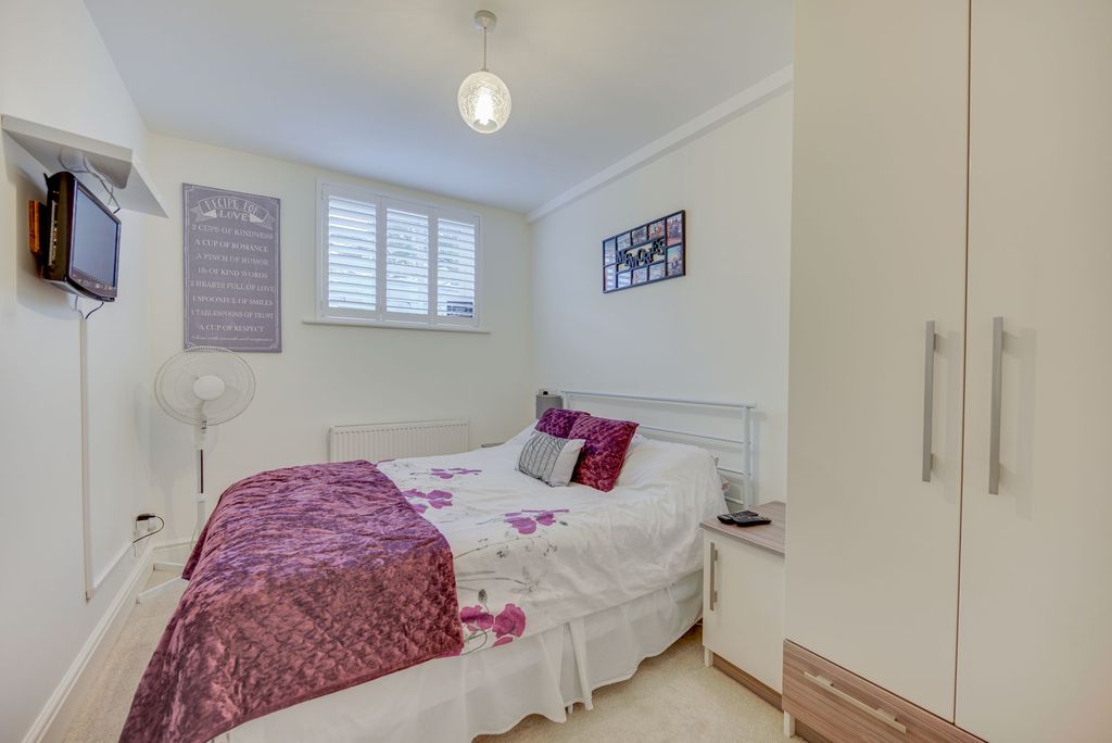 Additional image 17 of 3 bed flat for saleWestholme Close, Congleton CW12