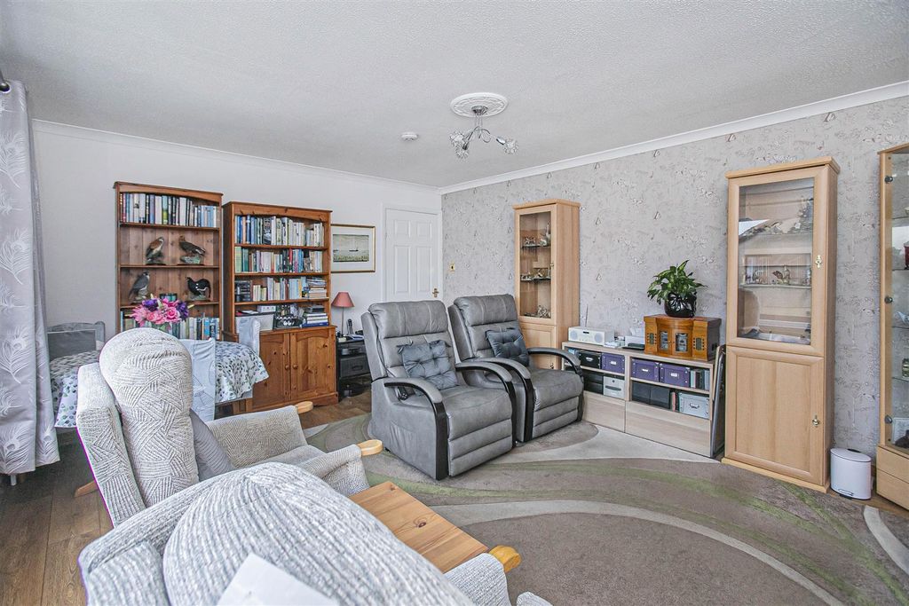 Additional image 4 of 3 bed detached bungalow for sale21 Paxton Crescent, Lochgelly KY5
