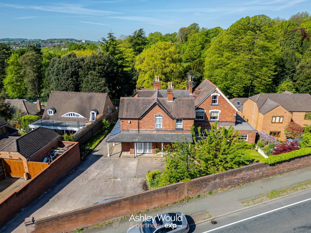 Additional image 2 of 5 bed semi-detached house for saleHalesowen Road, Cradley Heath B64