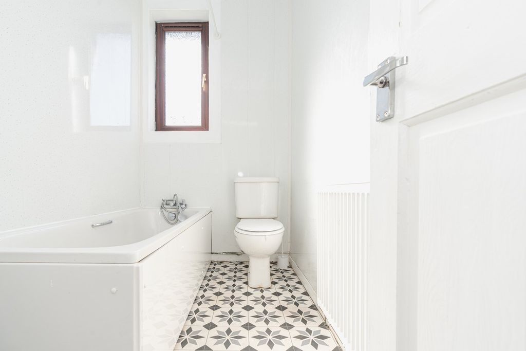 Additional image 18 of 2 bed flat for saleSmall Street, Lochgelly KY5