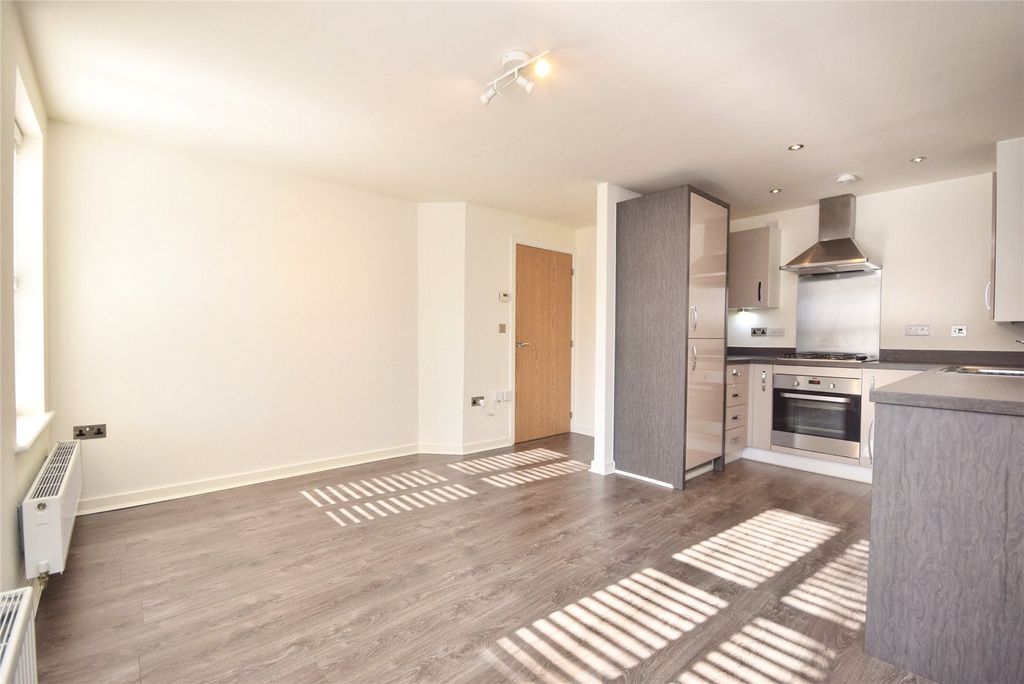 2 bed flat for saleEdward Drive, Clitheroe, Lancashire BB7 photo 2