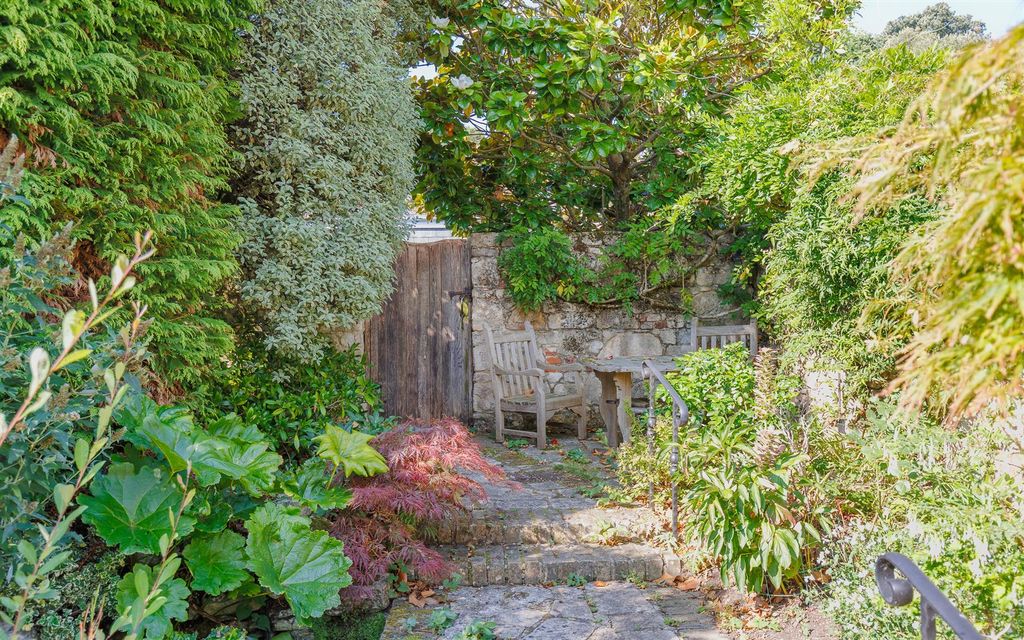 Additional image 26 of 3 bed semi-detached house for saleCowes, Isle Of Wight PO31