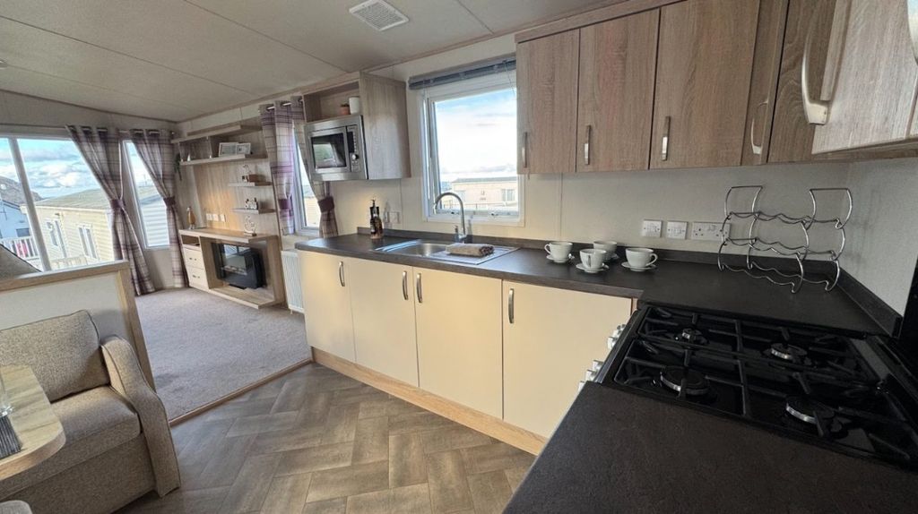 2 bed mobile/park home for saleCockburnspath TD13 photo 5