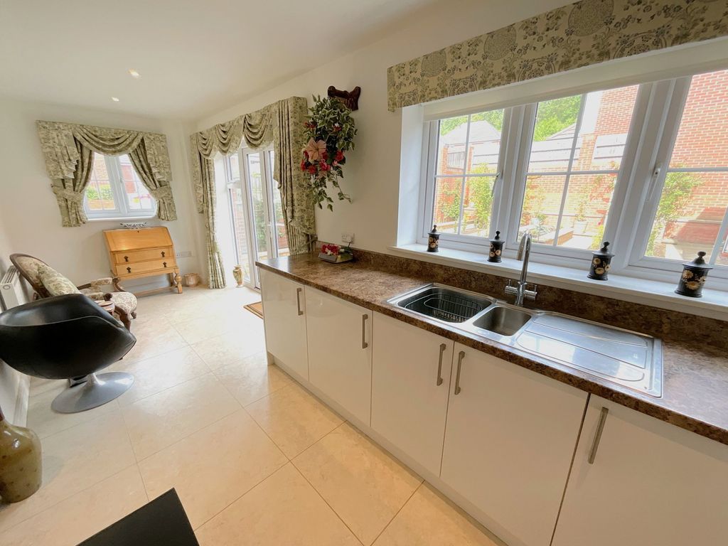 Additional image 8 of 4 bed detached house for saleHaden Cross Drive, Cradley Heath B64