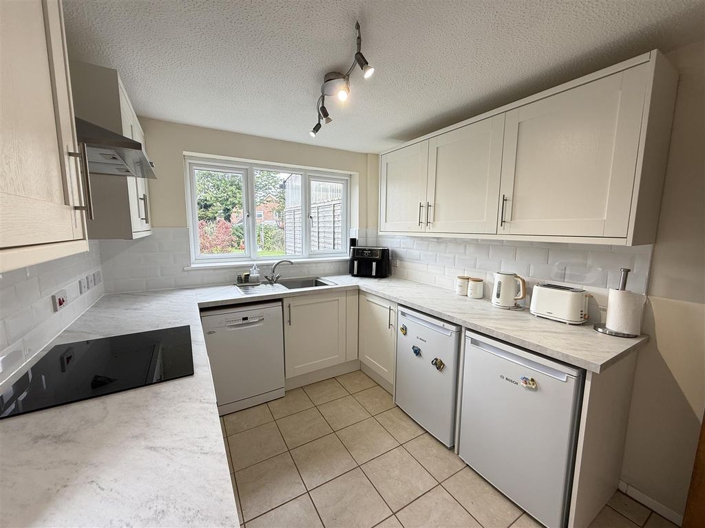 4 bed detached house for saleCoverham Road, Berry Hill, Coleford GL16 photo 4