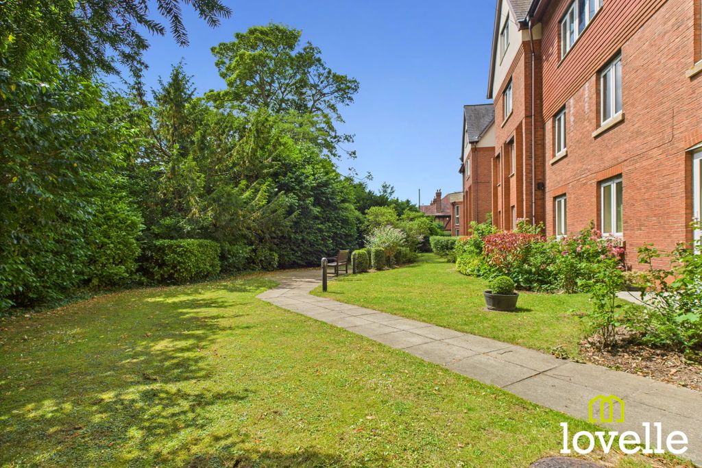 Additional image 4 of 2 bed flat for saleShardeloes Court Newgate Street, Cottingham HU16