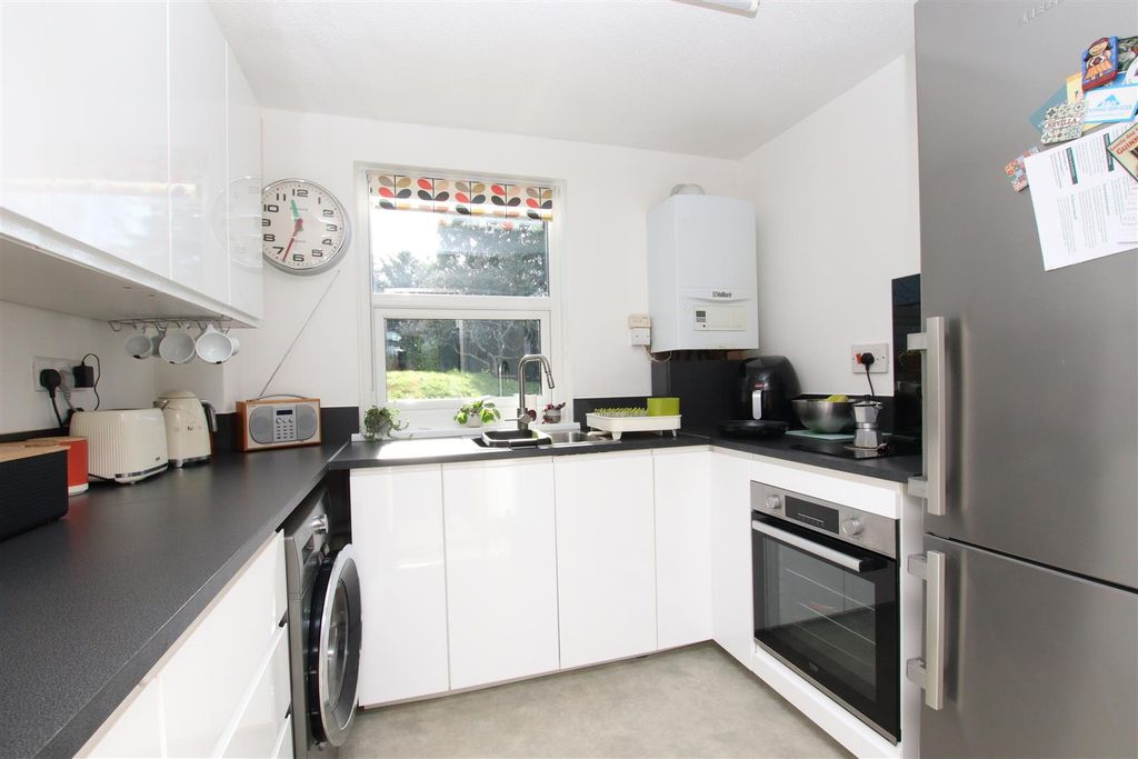 Additional image 2 of 1 bed flat for saleDennysmead Court, Glenthorne Road, Exeter EX4