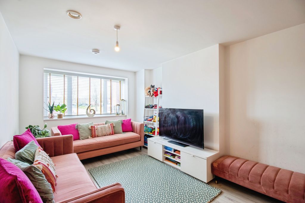 Additional image 2 of 2 bed flat for sale256 Foleshill Road, Coventry CV6